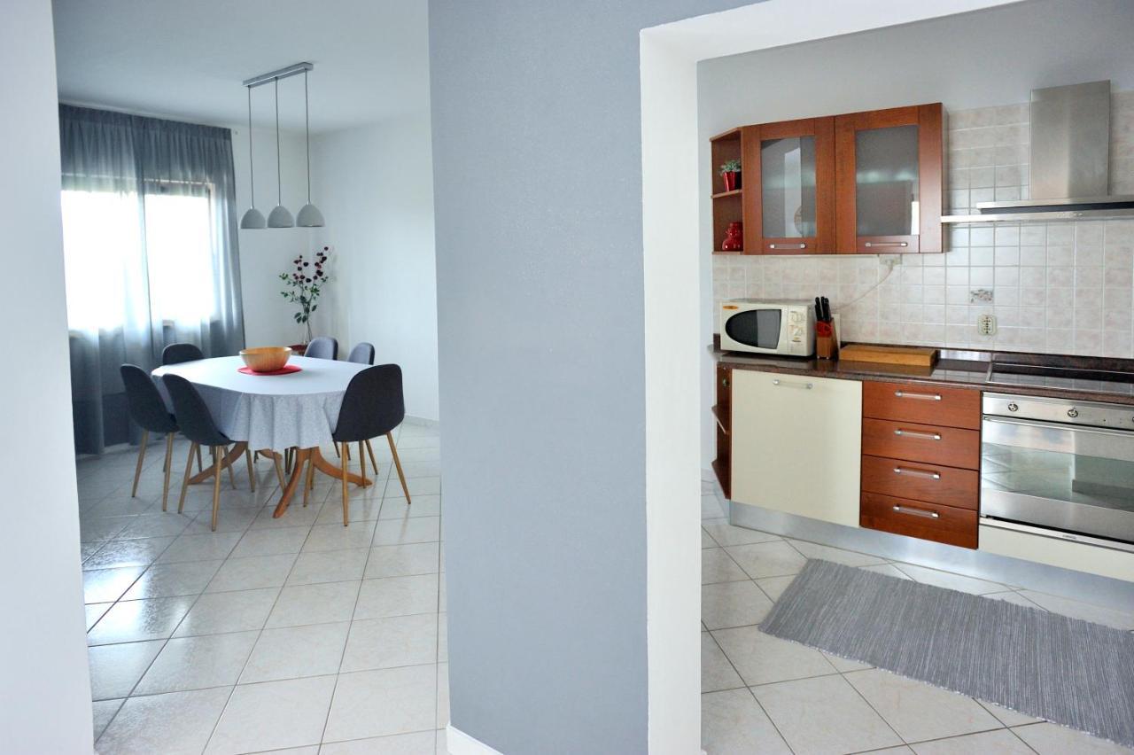 Apartment Vinja Porec - Privat Garden - Whirlpool Exterior photo