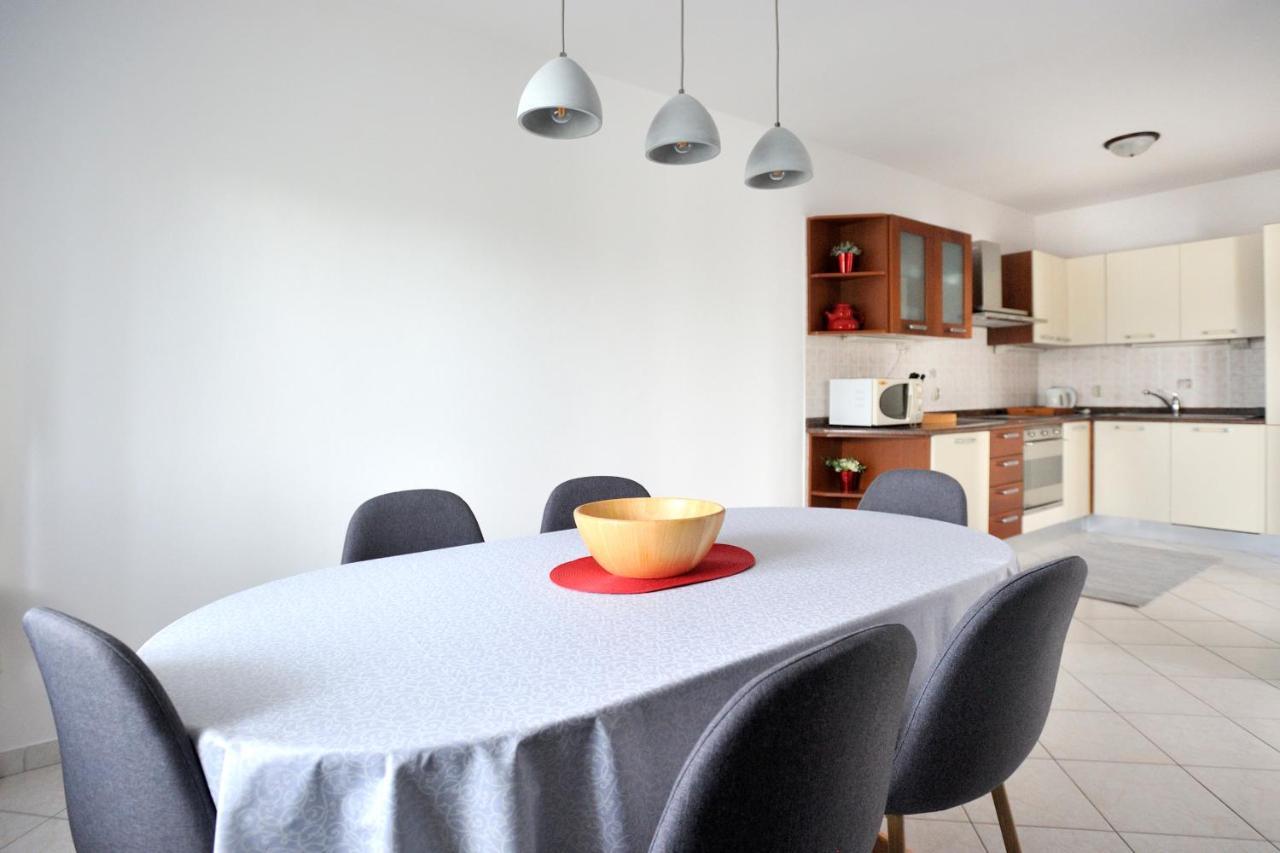 Apartment Vinja Porec - Privat Garden - Whirlpool Exterior photo