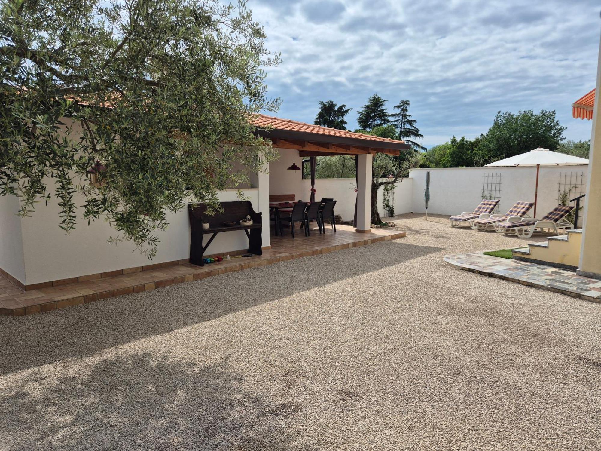 Apartment Vinja Porec - Privat Garden - Whirlpool Exterior photo